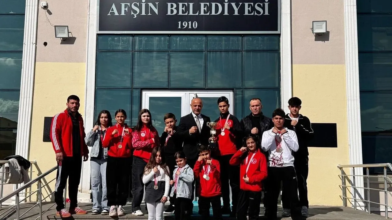 Bölge Şampiyonu Sporculardan Başkan Kıraç’a Ziyaret